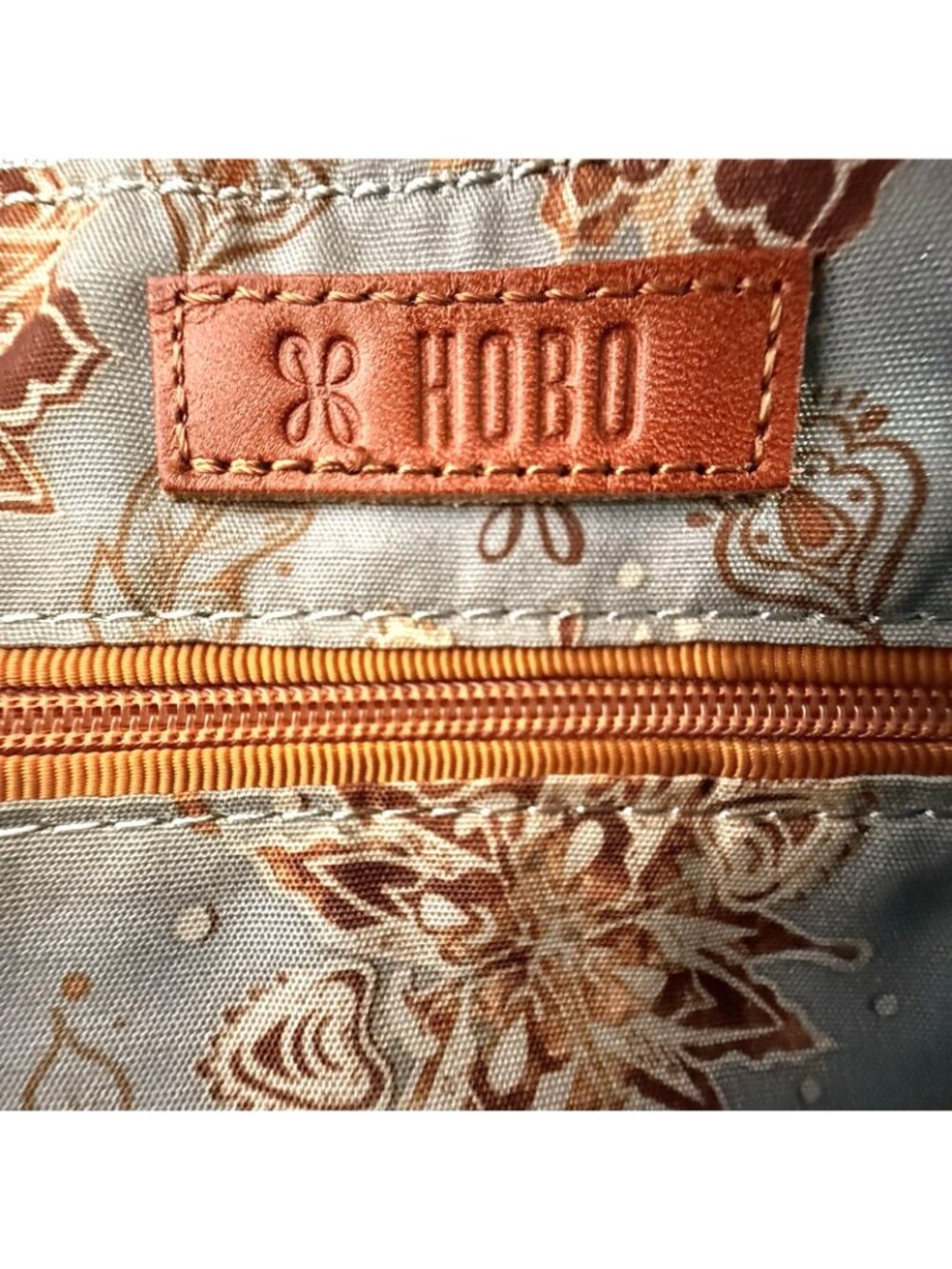 HOBO Wristlet Clutch Leather Purse Whisper Blue Style VI-35036WHSPR Sable NEW - Picture 7 of 11